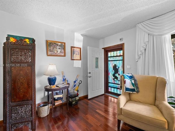 511 Dunad Ave , Opa-Locka, FL 33054