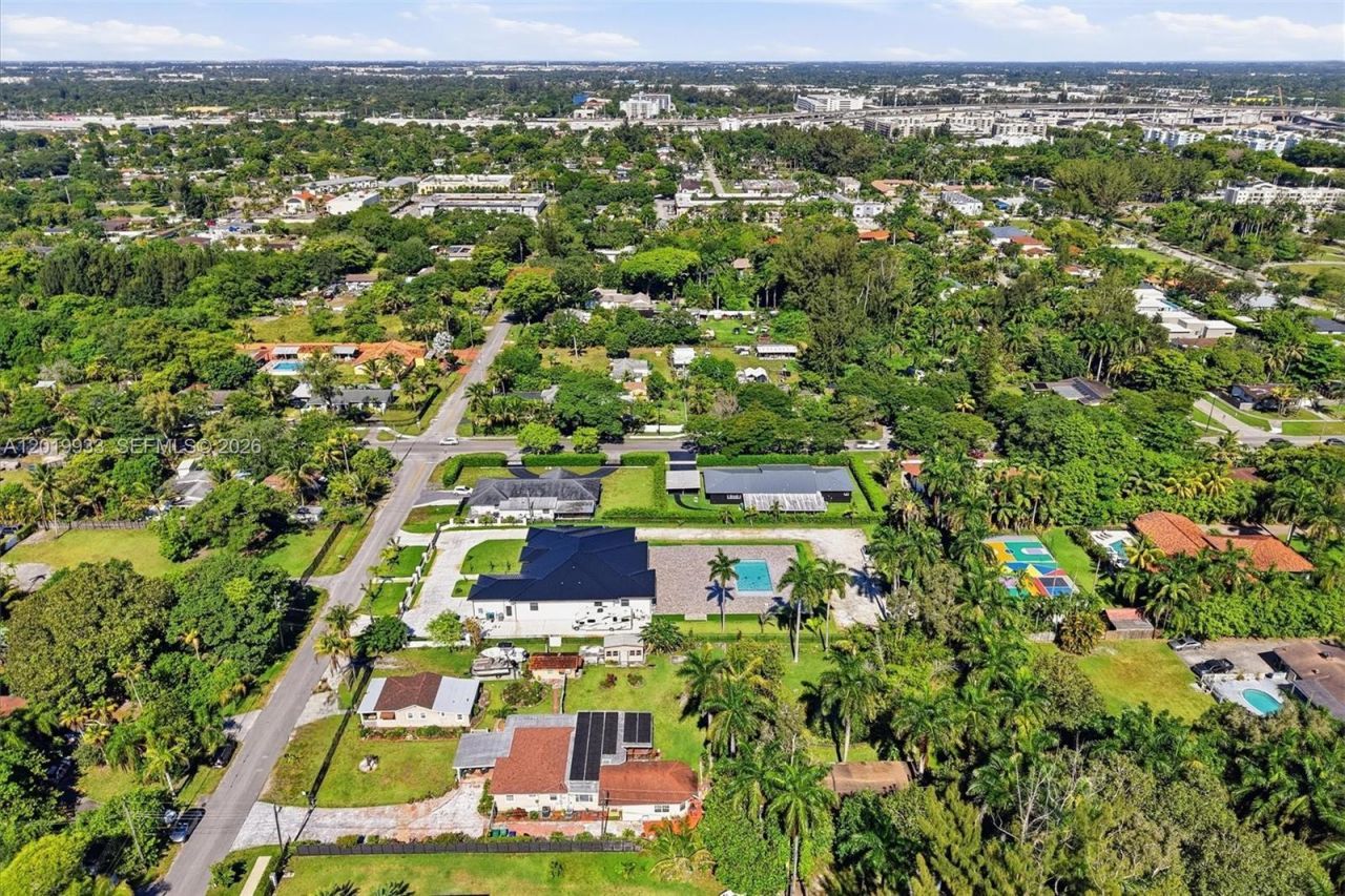 55-57 NE 156th St, Miami, FL 33162 Photo