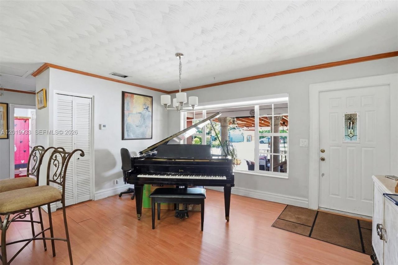 55-57 NE 156th St, Miami, FL 33162 Photo