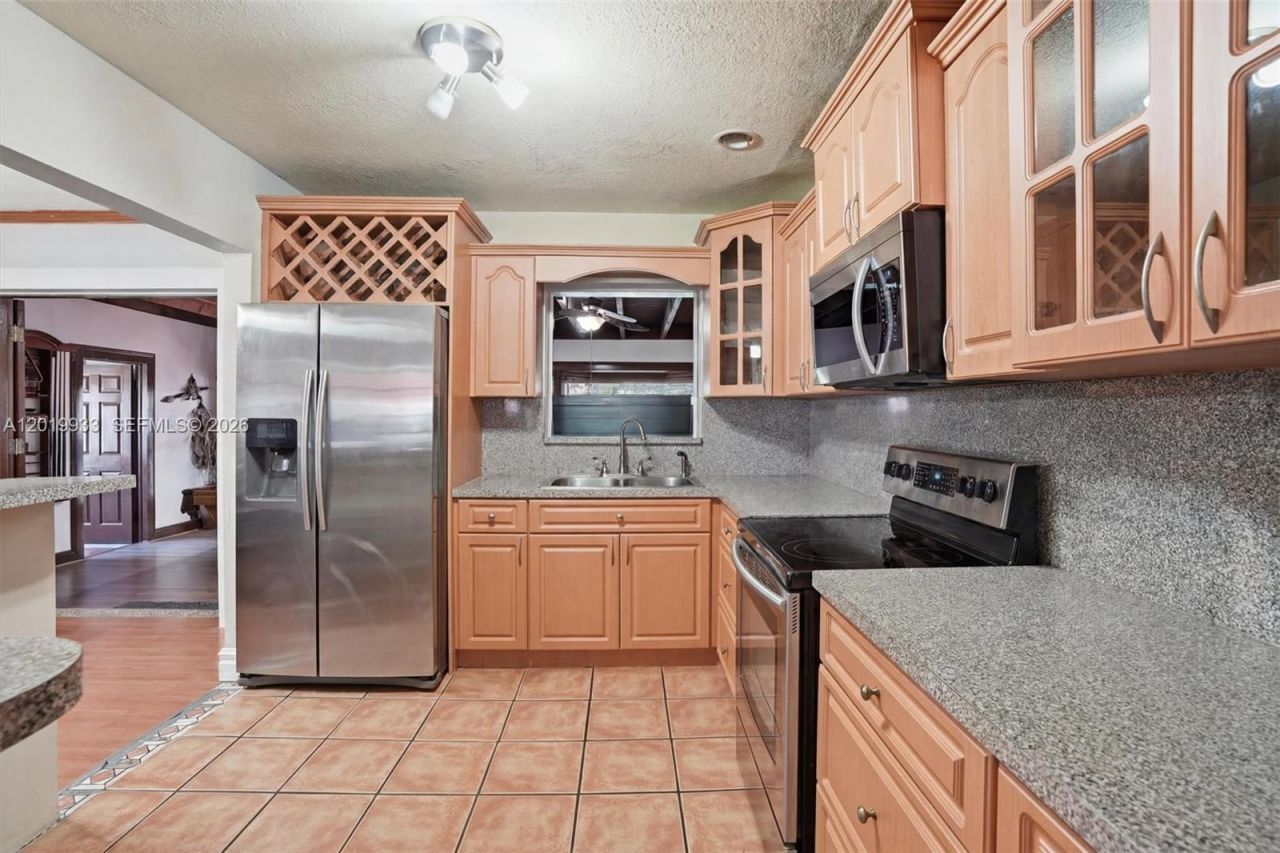55-57 NE 156th St, Miami, FL 33162 Photo