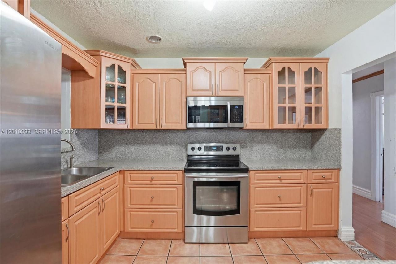 55-57 NE 156th St, Miami, FL 33162 Photo