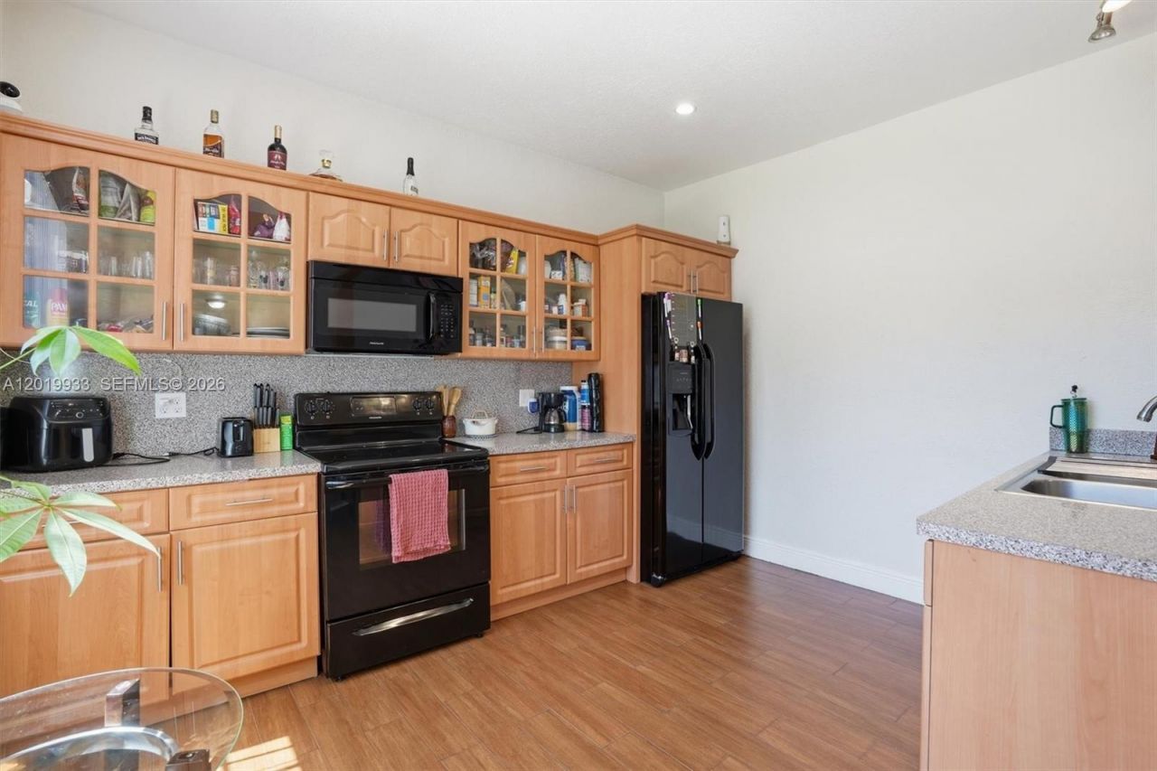 55-57 NE 156th St, Miami, FL 33162 Photo
