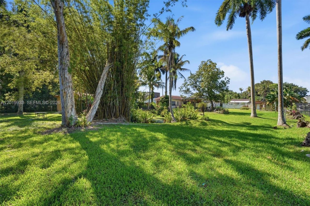 55-57 NE 156th St, Miami, FL 33162 Photo