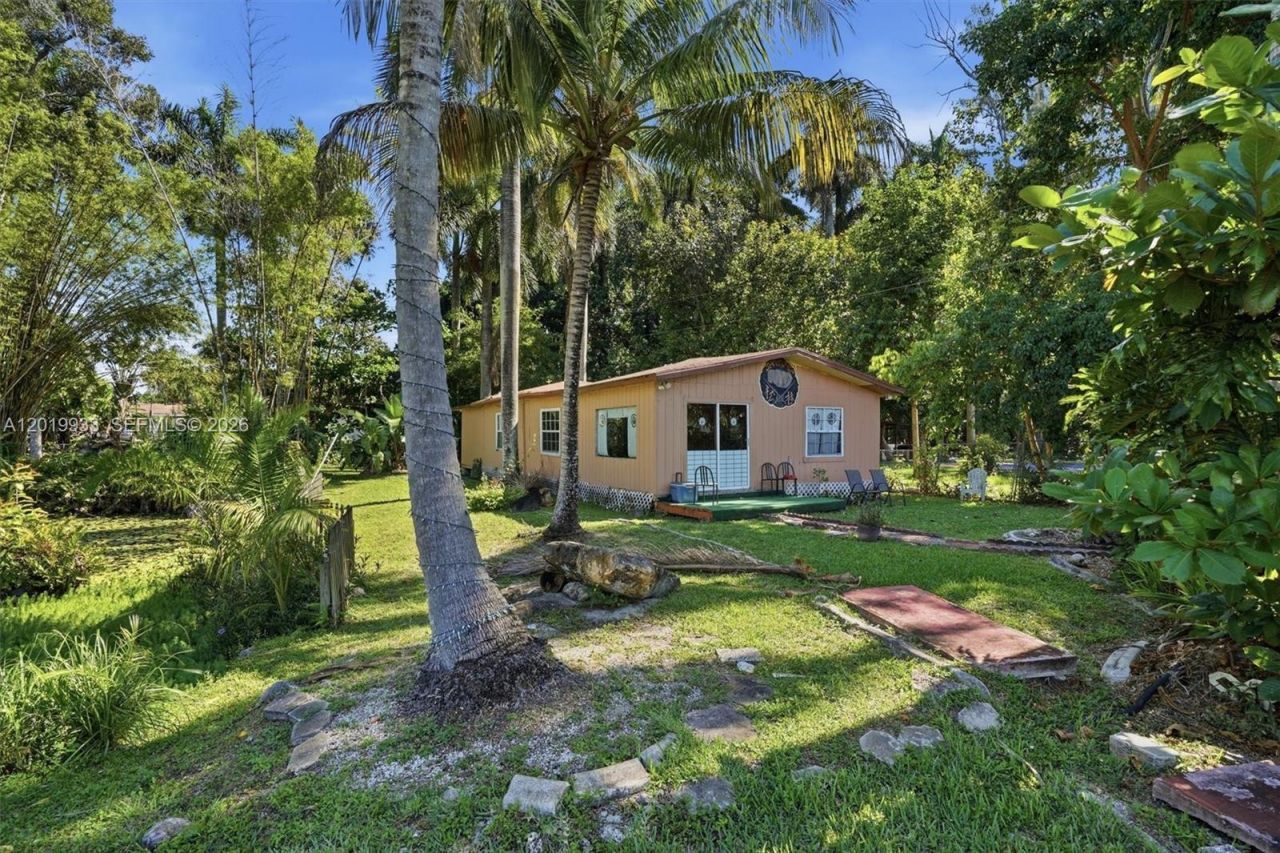 55-57 NE 156th St, Miami, FL 33162 Photo