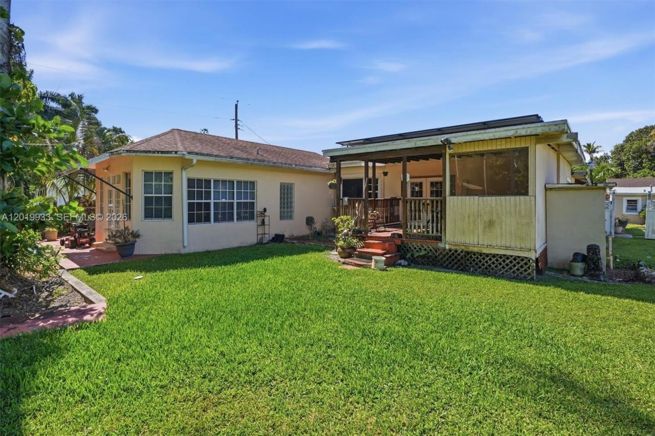 55-57 NE 156th St, Miami, FL 33162 Photo