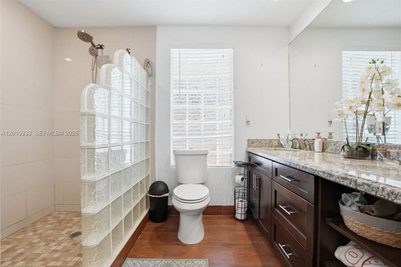 55-57 NE 156th St, Miami, FL 33162 Photo