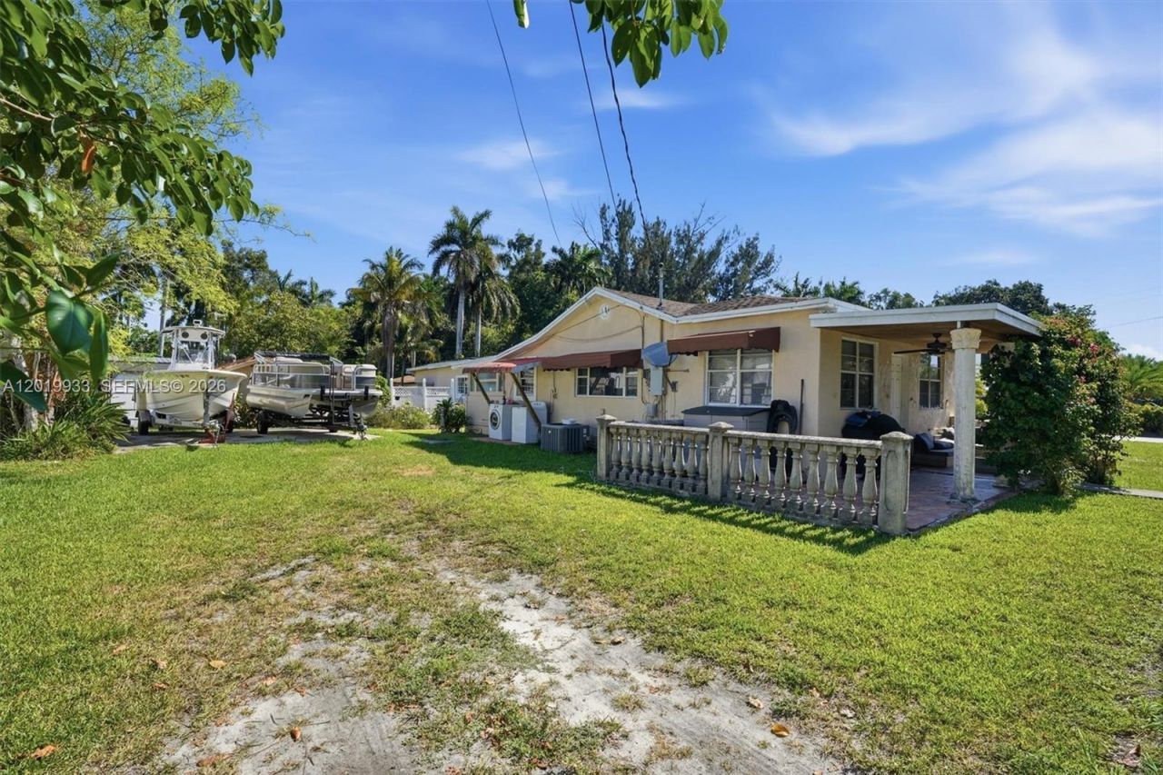 55-57 NE 156th St, Miami, FL 33162 Photo