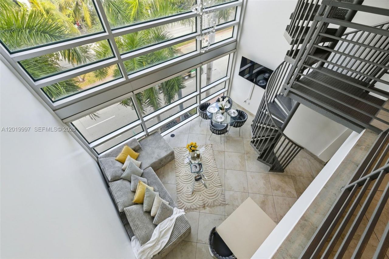 421 Meridian Ave , Unit 16, Miami Beach, FL 33139 Photo