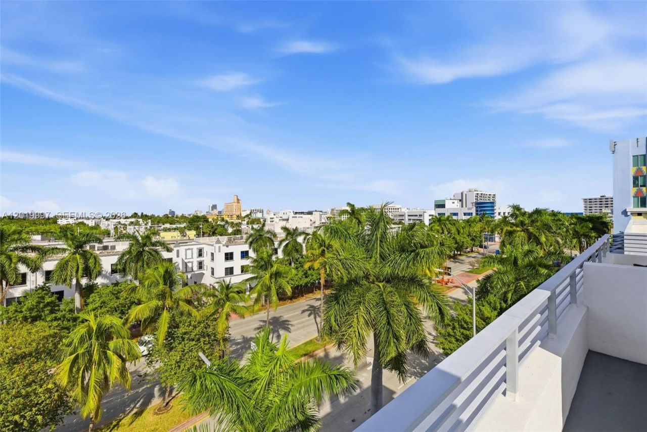 421 Meridian Ave , Unit 16, Miami Beach, FL 33139 Photo