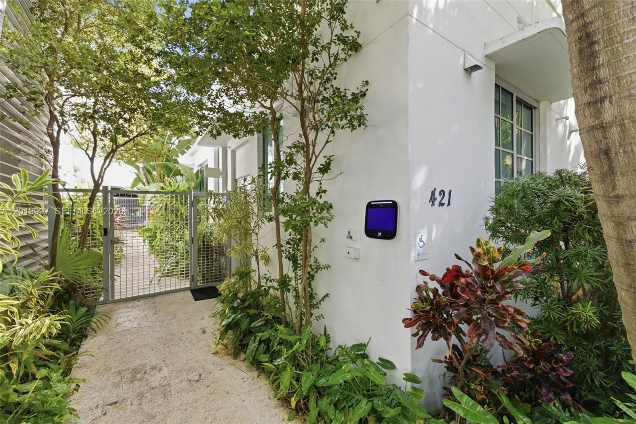 421 Meridian Ave , Unit 16, Miami Beach, FL 33139 Photo
