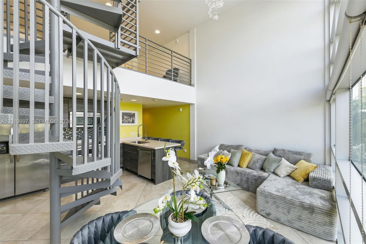 421 Meridian Ave , Unit 16, Miami Beach, FL 33139 Photo