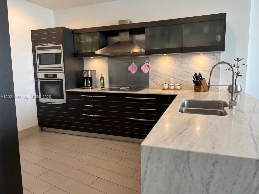 200 Biscayne Boulevard Way , Unit 5004, Miami, FL 33131 Photo