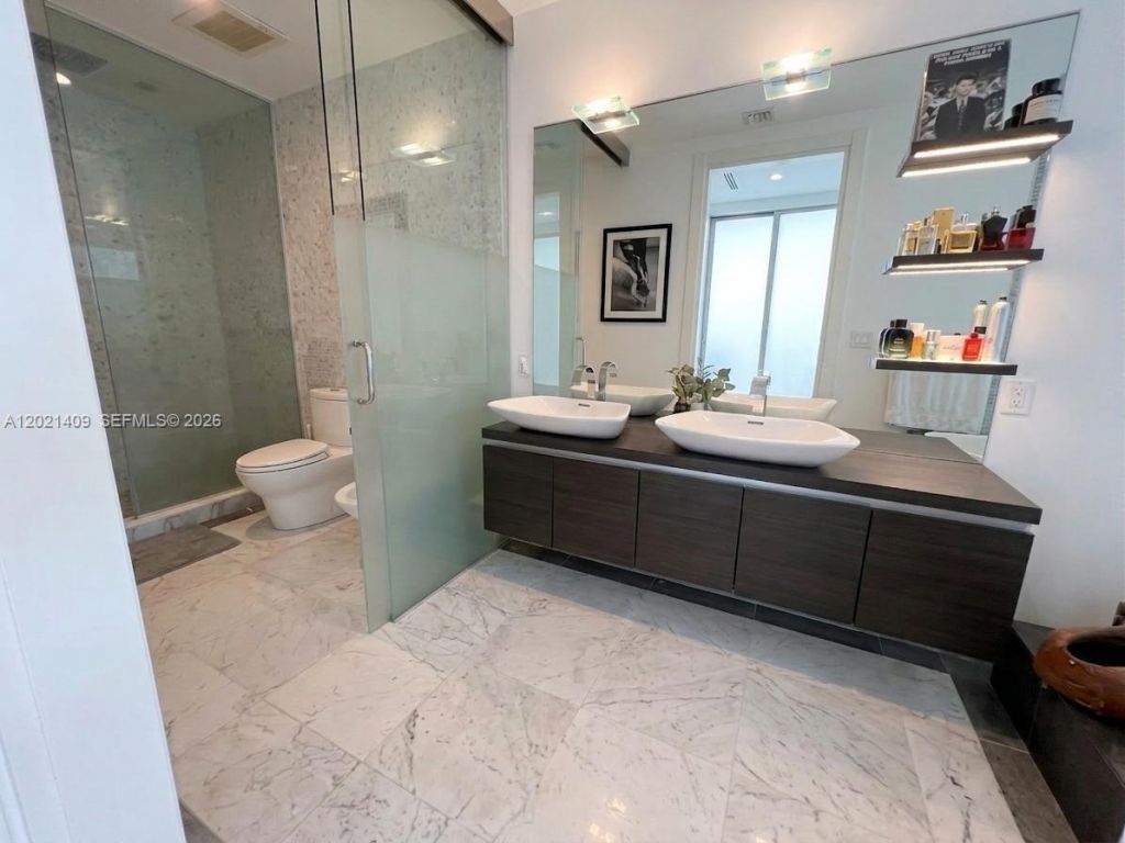 200 Biscayne Boulevard Way , Unit 5004, Miami, FL 33131 Photo