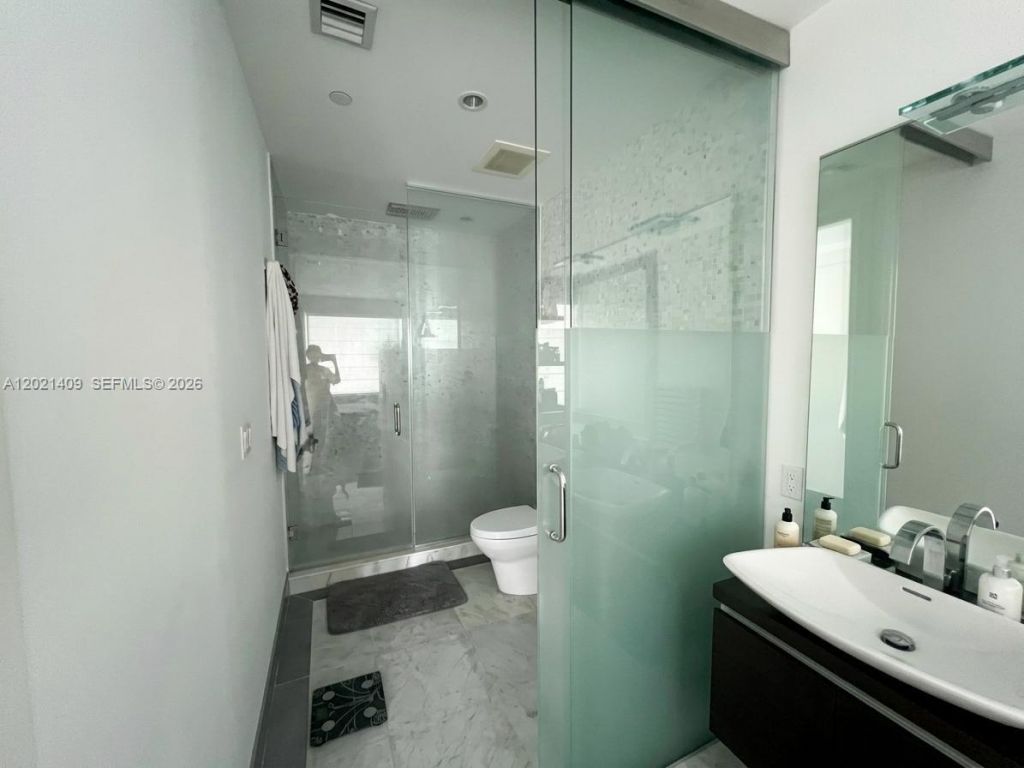 200 Biscayne Boulevard Way , Unit 5004, Miami, FL 33131 Photo