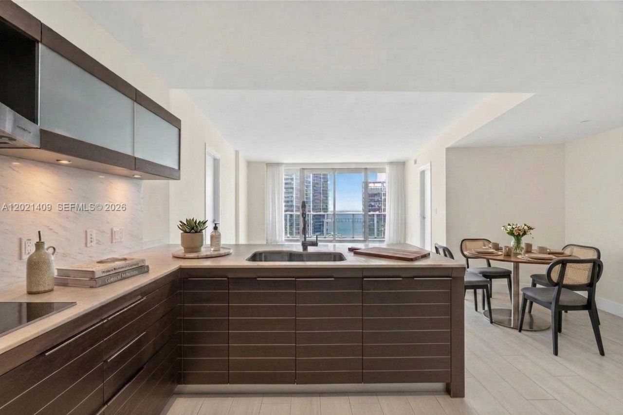200 Biscayne Boulevard Way , Unit 5004, Miami, FL 33131 Photo