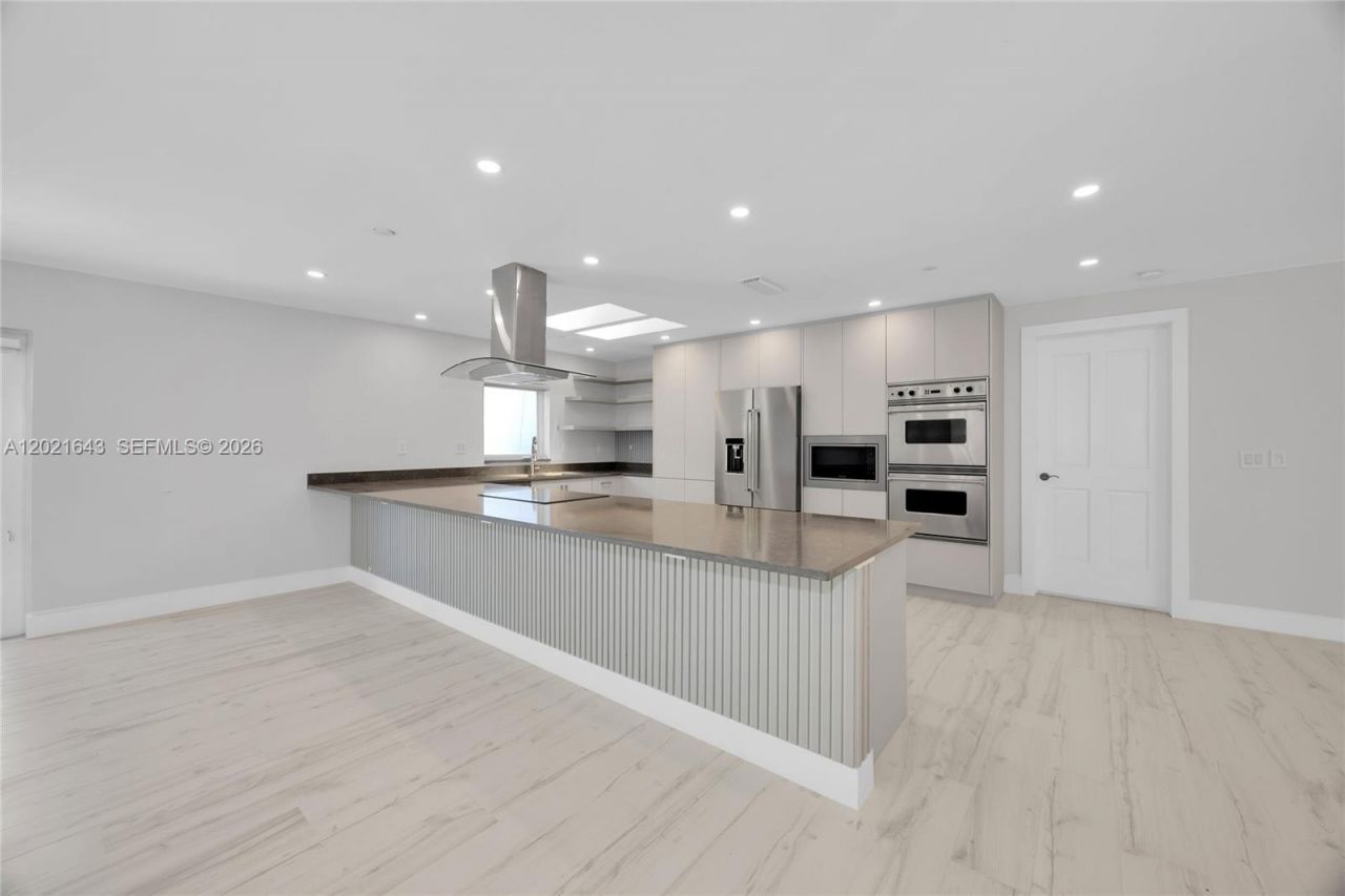 8303 Old Cutler Rd , Coral Gables, FL 33143 Photo