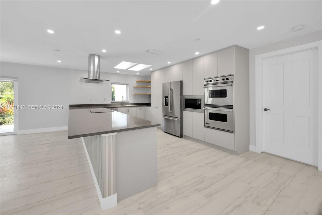 8303 Old Cutler Rd , Coral Gables, FL 33143 Photo