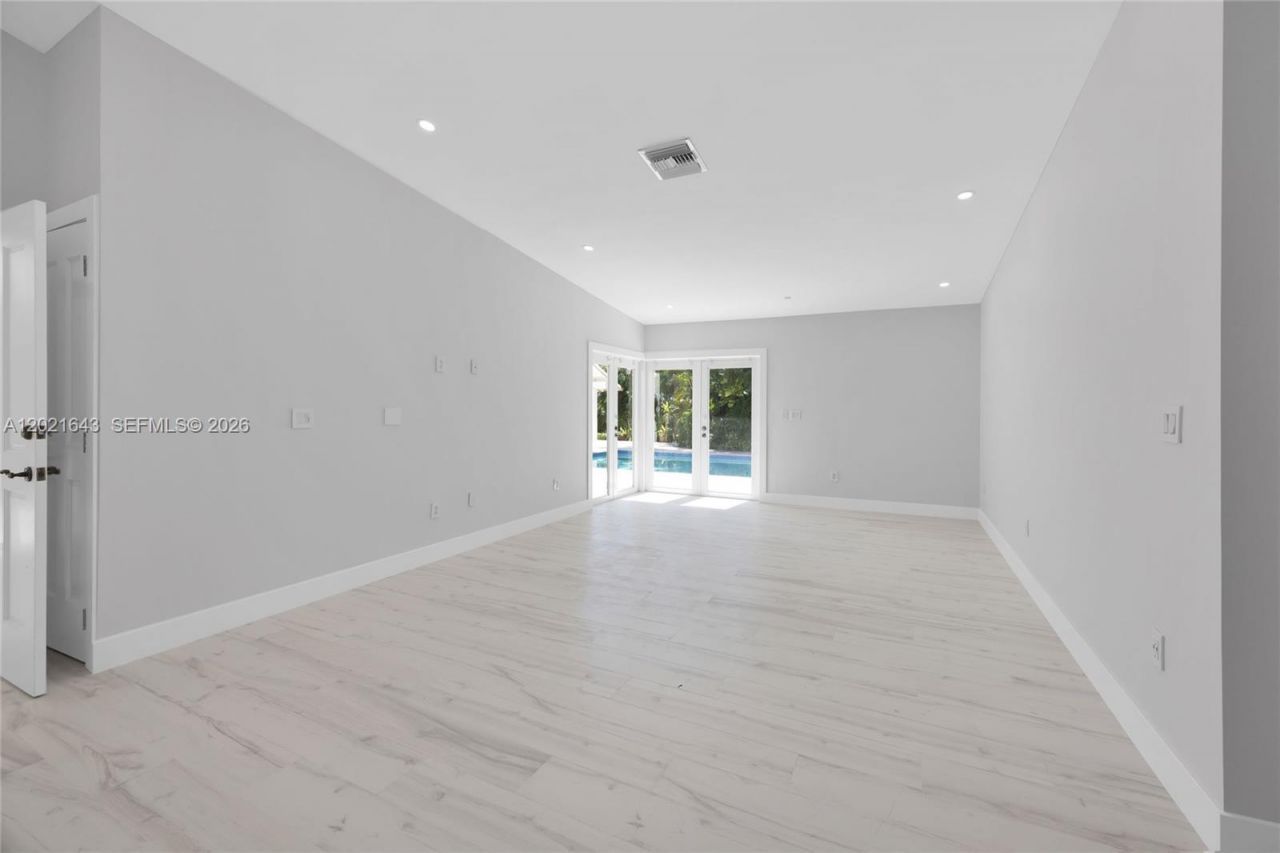 8303 Old Cutler Rd , Coral Gables, FL 33143 Photo