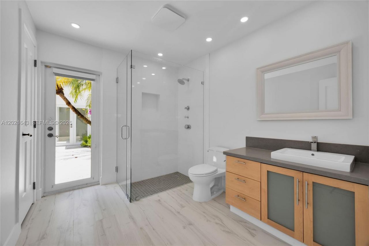 8303 Old Cutler Rd , Coral Gables, FL 33143 Photo