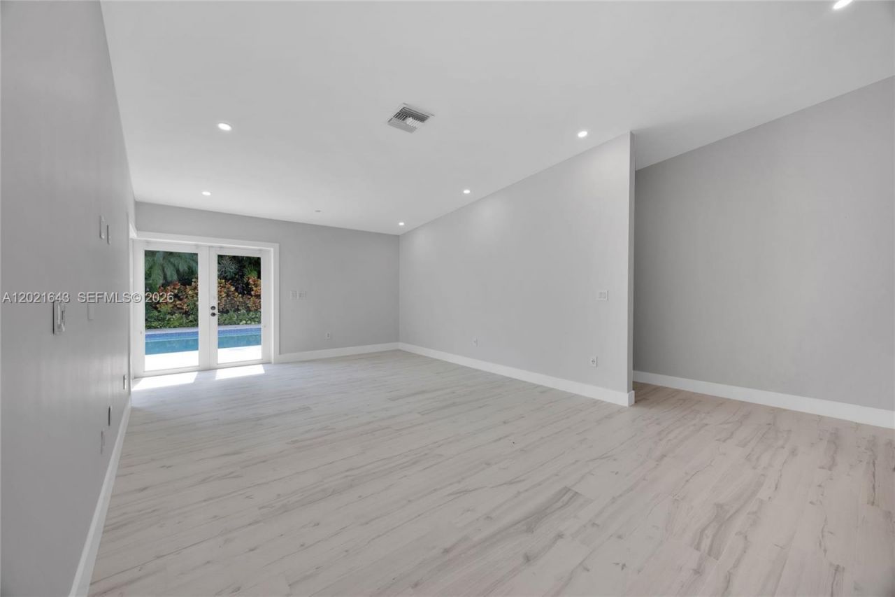 8303 Old Cutler Rd , Coral Gables, FL 33143 Photo