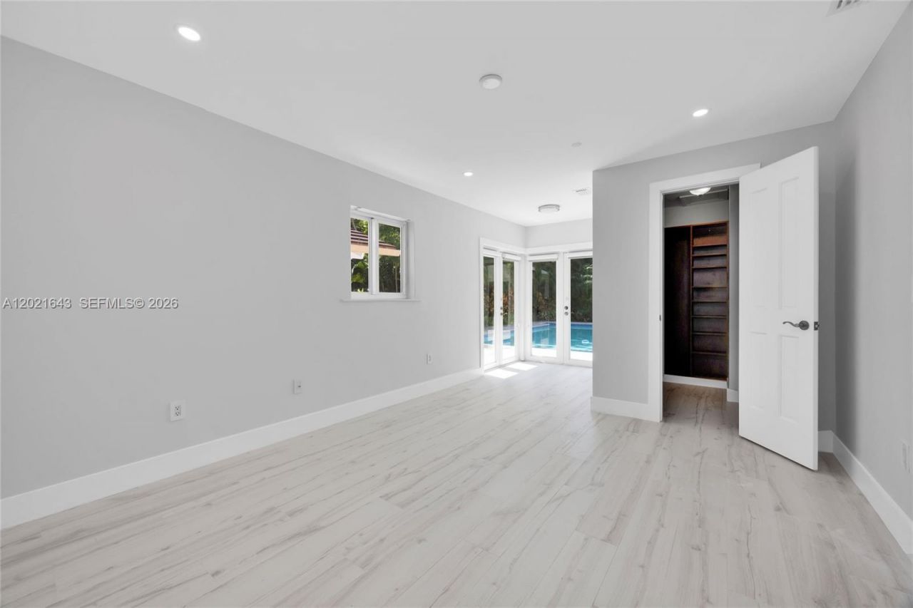 8303 Old Cutler Rd , Coral Gables, FL 33143 Photo