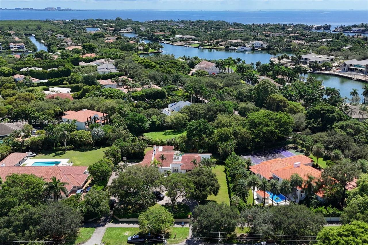 8303 Old Cutler Rd , Coral Gables, FL 33143 Photo