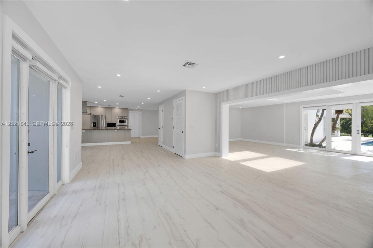 8303 Old Cutler Rd , Coral Gables, FL 33143 Photo
