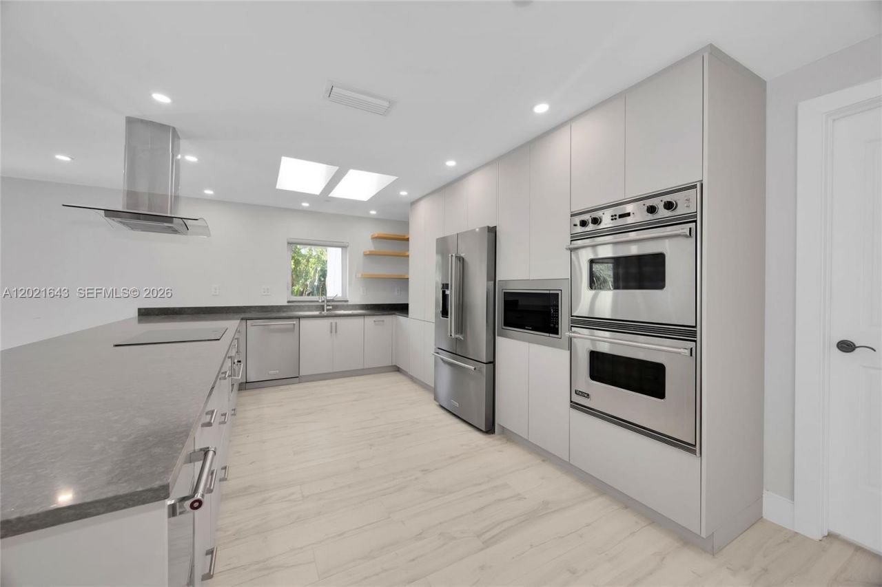 8303 Old Cutler Rd , Coral Gables, FL 33143 Photo