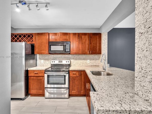 109 Lake Emerald Dr , Unit 108, Oakland Park, FL 33309