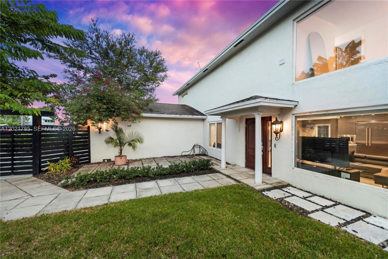 1617 SW 17th Ave , Fort Lauderdale, FL 33312 Photo