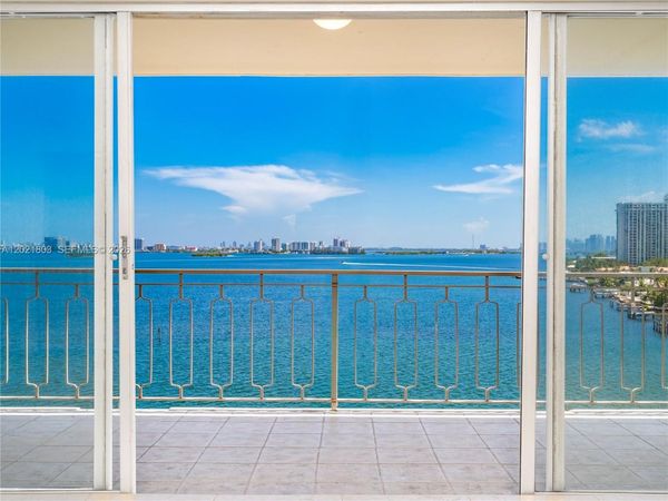 11111 Biscayne Blvd , Unit 912, Miami, FL 33181