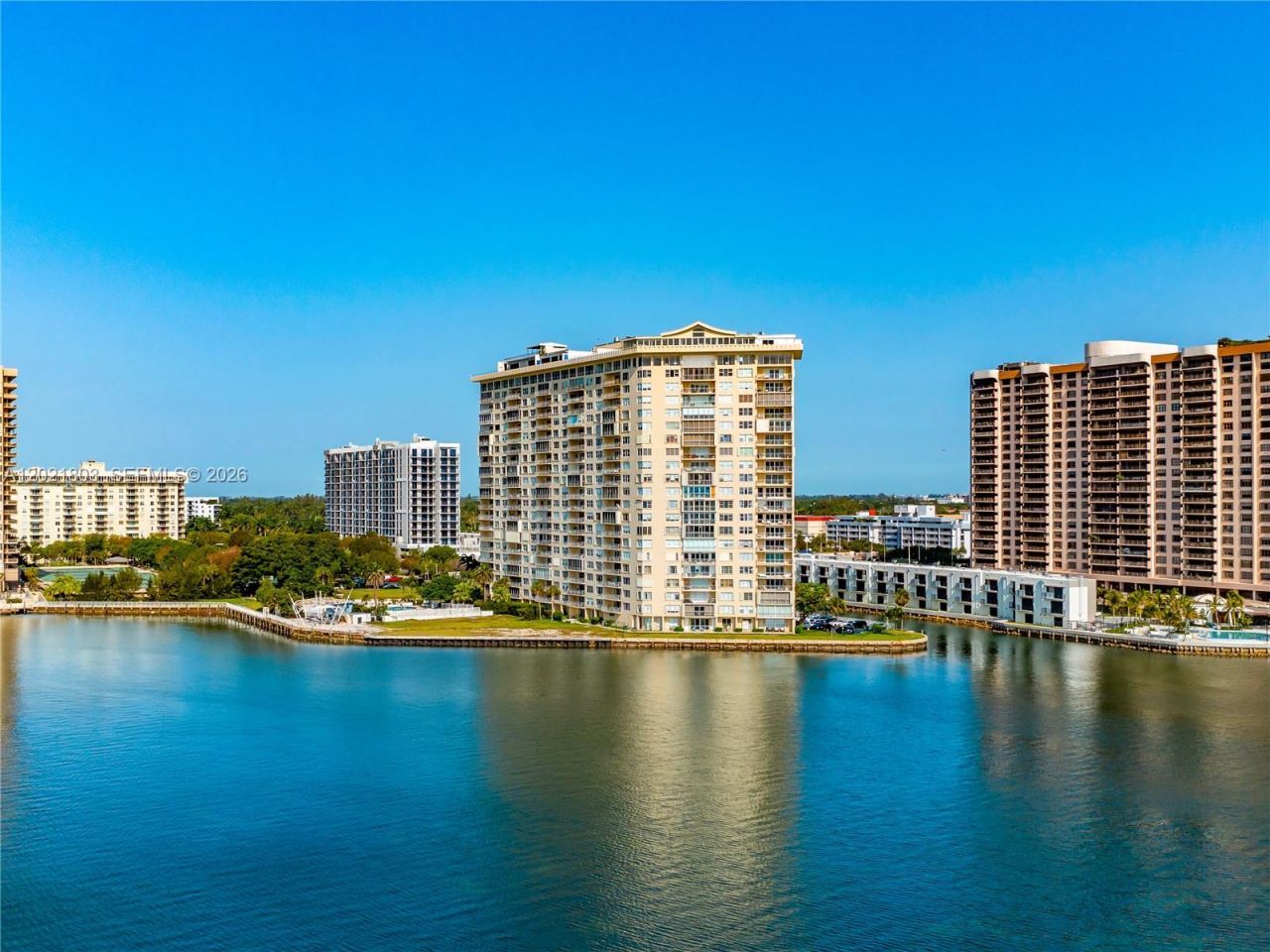 11111 Biscayne Blvd , Unit 912, Miami, FL 33181 Photo
