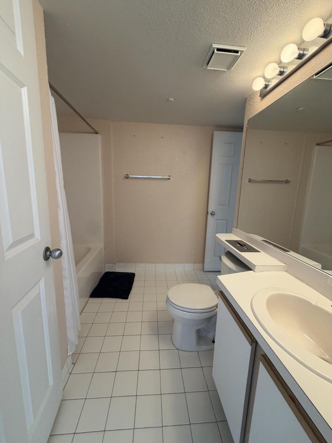 3635 Seaside Drive, Unit APT 104, Key West, FL 33040 Photo