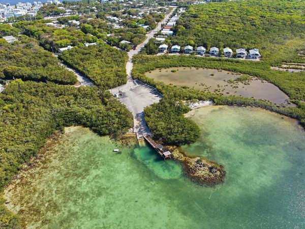 323 Bay view Avenue, KEY LARGO, FL 33037