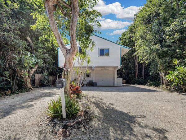 323 Bay view Avenue, KEY LARGO, FL 33037