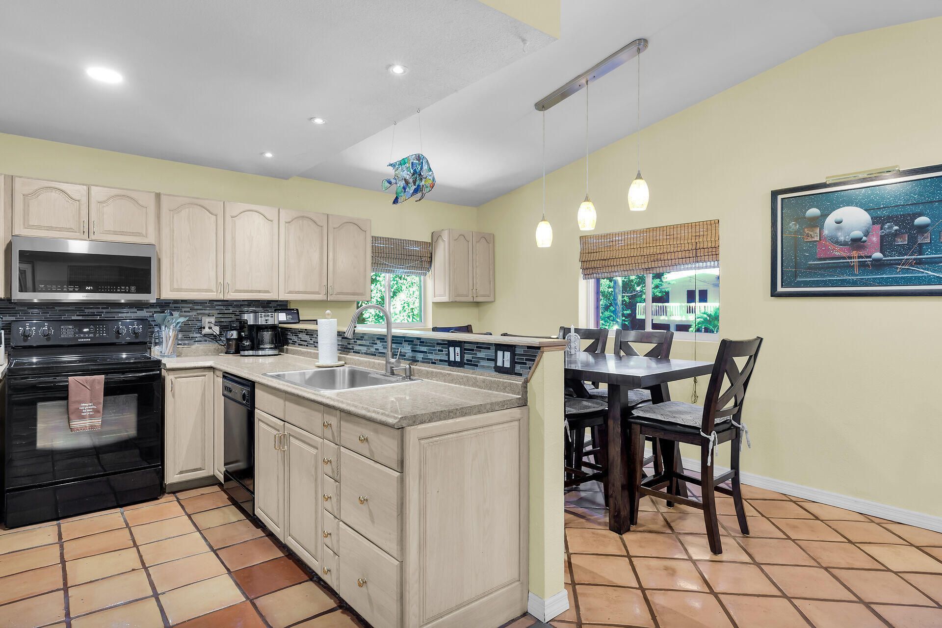 323 Bay View Avenue, Key Largo, FL 33037 Photo