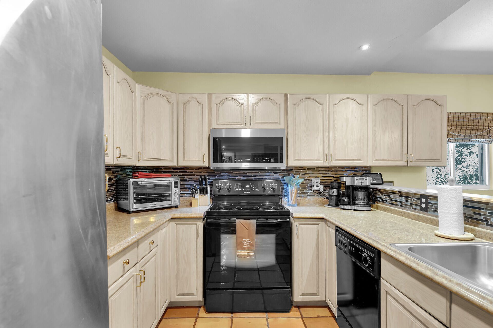 323 Bay View Avenue, Key Largo, FL 33037 Photo