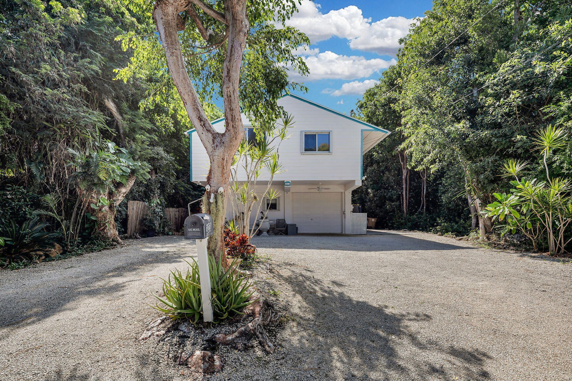323 Bay View Avenue, Key Largo, FL 33037 Photo