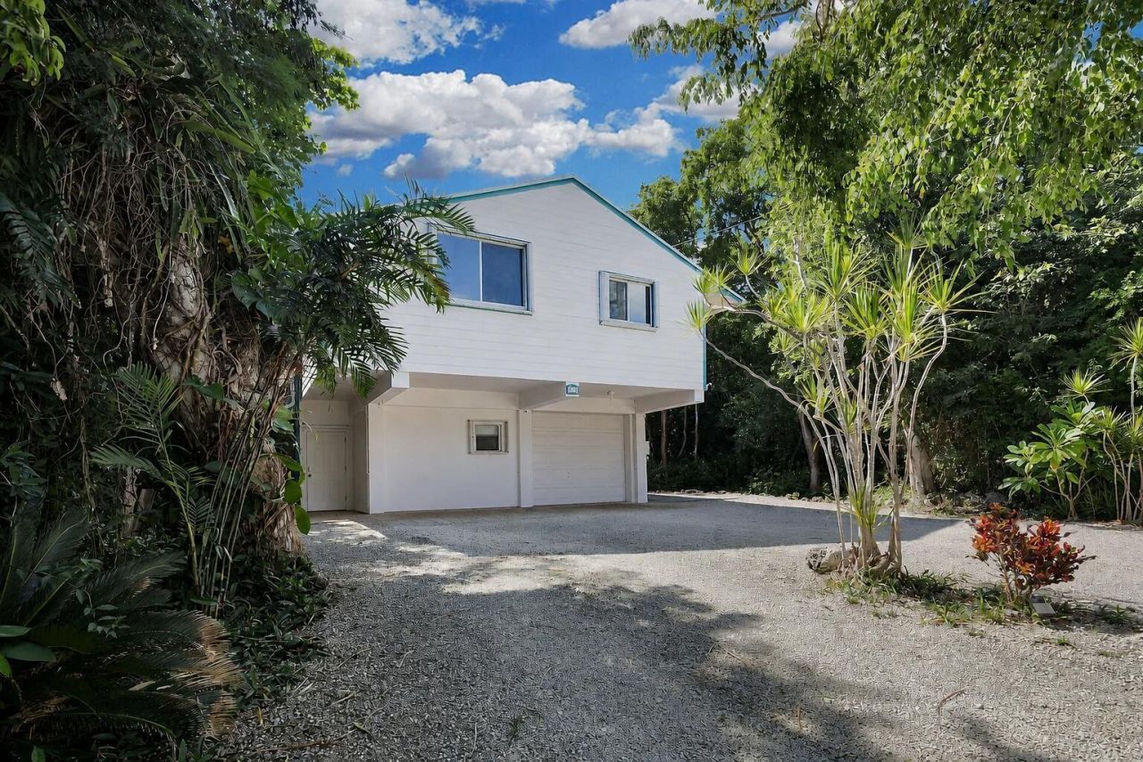 323 Bay View Avenue, Key Largo, FL 33037 Photo