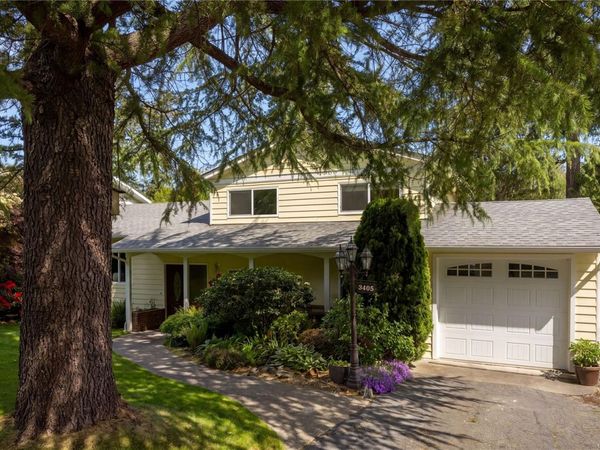 3405 Rolston Cres , Saanich, BC V8Z 4P2
