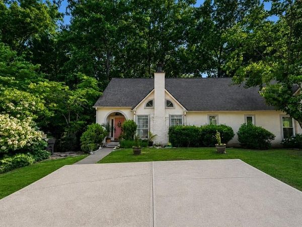 4135 Lake Mist Drive NW, Kennesaw, GA 30144