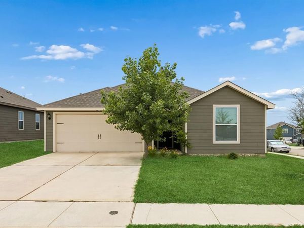 13713 Beaverhead Street, Ponder, TX 76259