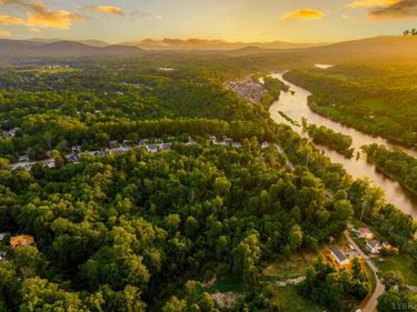 226 Riverside Drive, Lynchburg, VA 24503