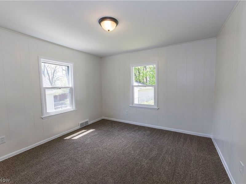 144 Malacca Street , Akron, OH 44305 Photo 16