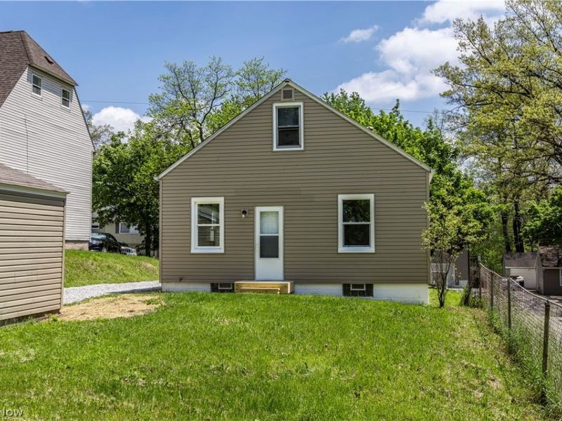144 Malacca Street , Akron, OH 44305 Photo 32