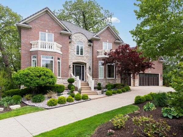 135 Settlers Drive , Naperville, IL 60565