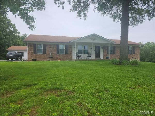 1118 Emerald Drive, Moscow Mills, MO 63362