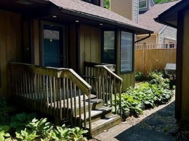3501 Windgate Way, Lexington, KY 40517