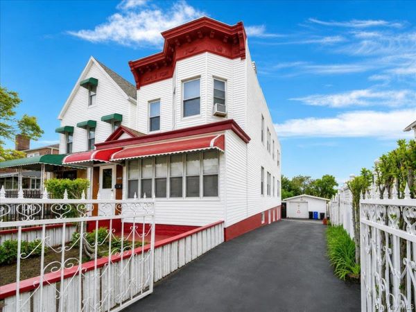 4521 Carpenter Avenue , Bronx, NY 10470