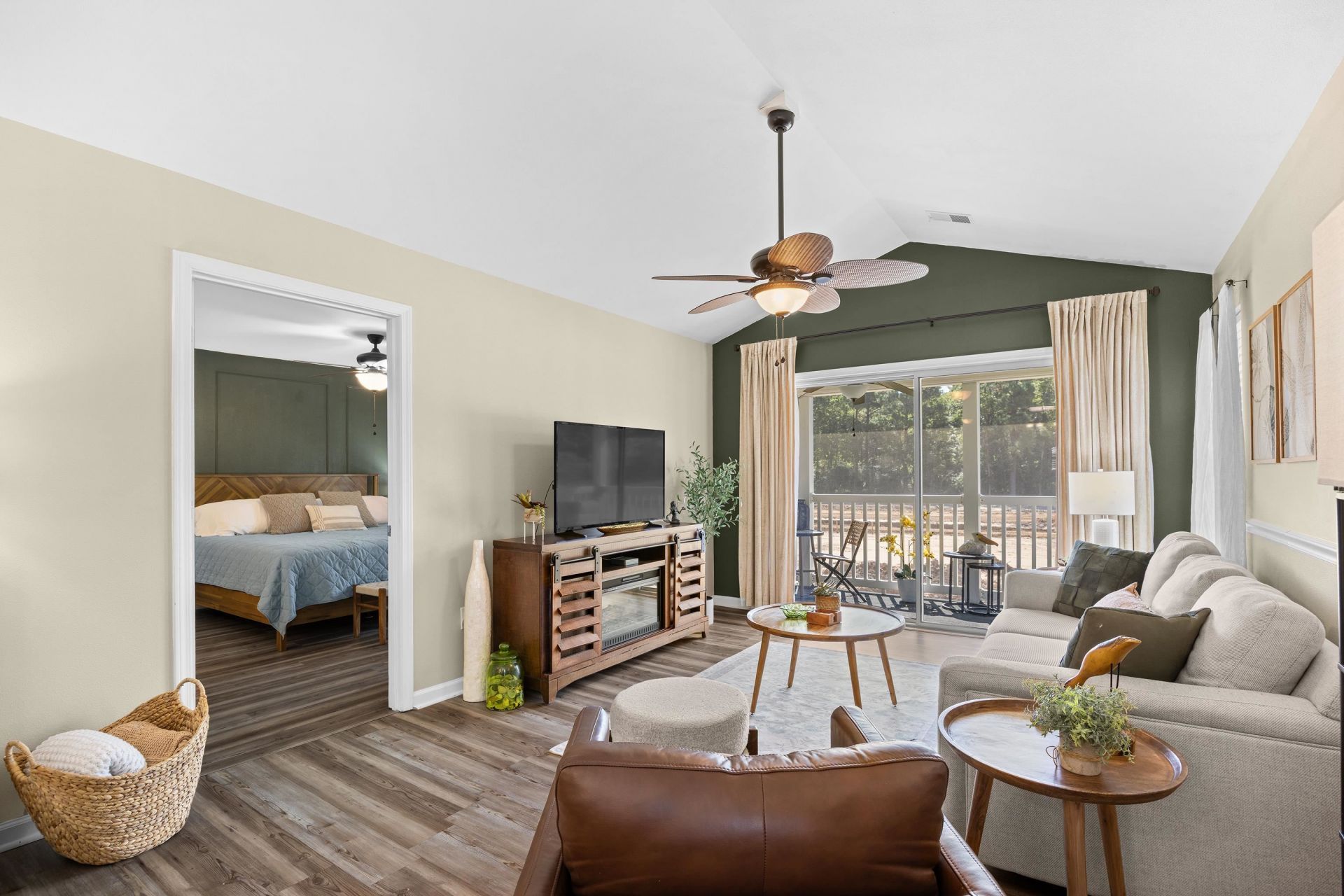 1242 River Oaks Dr. Photo 13